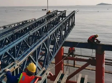 臨邊高空作業(yè)對安全繩數(shù)量和直徑的要求